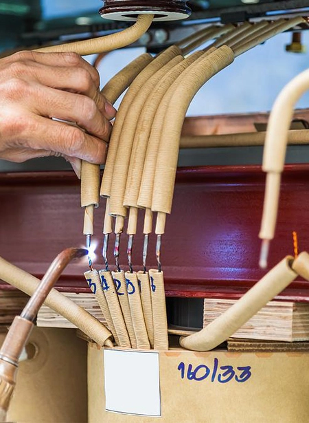 لماذا تختار محول Huawan والمفاتيح الكهربائية