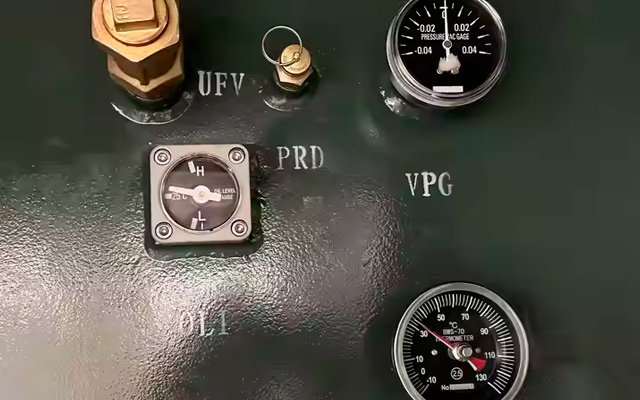 ميزات محول Padmount ثلاثي الطور
